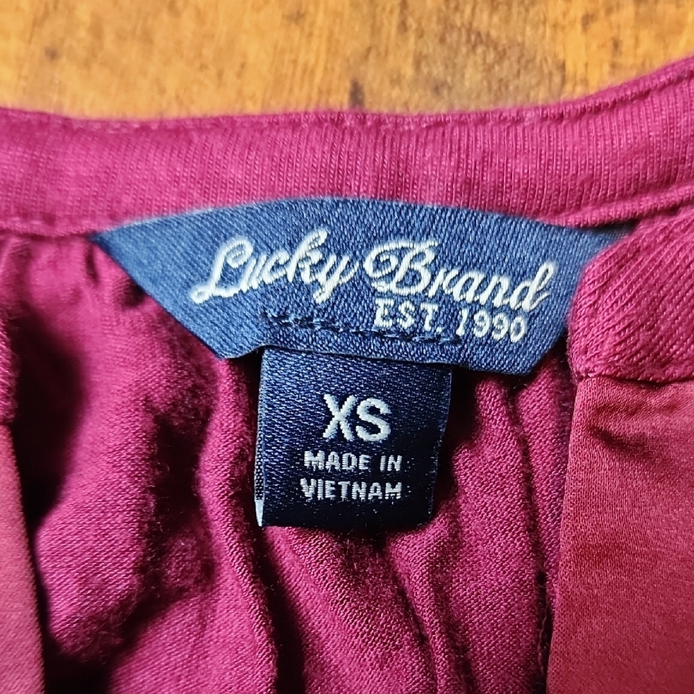 LUCKY BRAND | Women's Burgundy Long Sleeve Satin Front Casual Office Blouse | XS - Picture 2 of 7